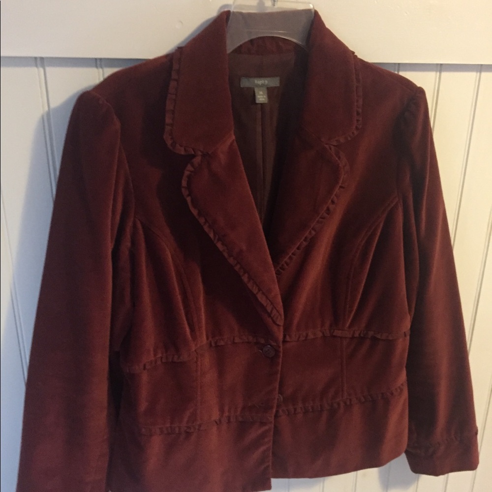 Cinnamon-colored velveteen blazer